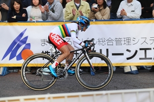 パラサイクリングロード世界選手権のタイムトライアルで優勝した野口佳子選手。