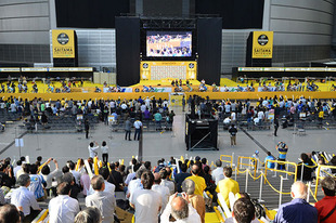 さいたまスーパーアリーナ内のコースを選手達が駆け抜ける度に、会場内は拍手と歓声で湧き上がった。