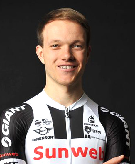 ニキアス・アルント