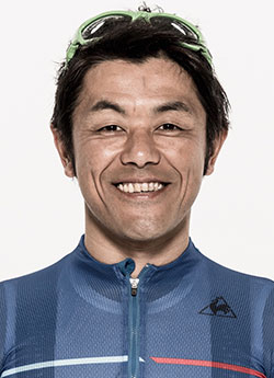 選手ピットエリアのバックヤード見学ツアー コーディネーターご紹介