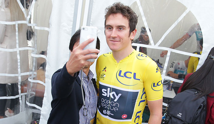 選手ピットエリアのバックヤード見学ツアー